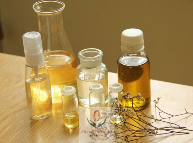 D&ugrave;ng tinh dầu khử m&ugrave;i